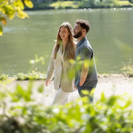 Plaisances, Les Plaisirs Du Bord De Meuse - D'hotes Avec Baignoire Profondeville