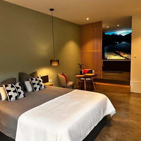 Bed & Breakfast Plaisances, Les Plaisirs Du Bord De Meuse - D'hotes Avec Baignoire