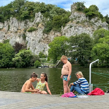 Plaisances, Les Plaisirs Du Bord De Meuse - D'hotes Avec Baignoire